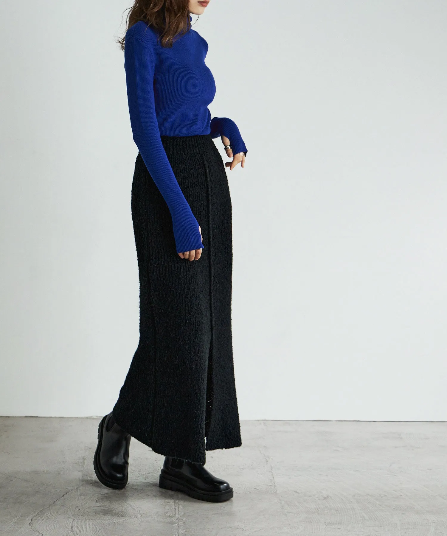 Boucle knit tight skirt