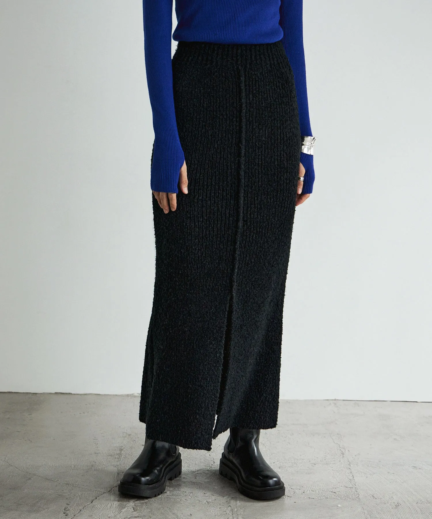 Boucle knit tight skirt