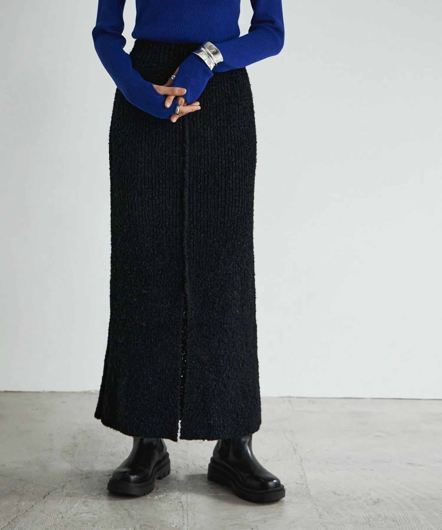 Boucle knit tight skirt