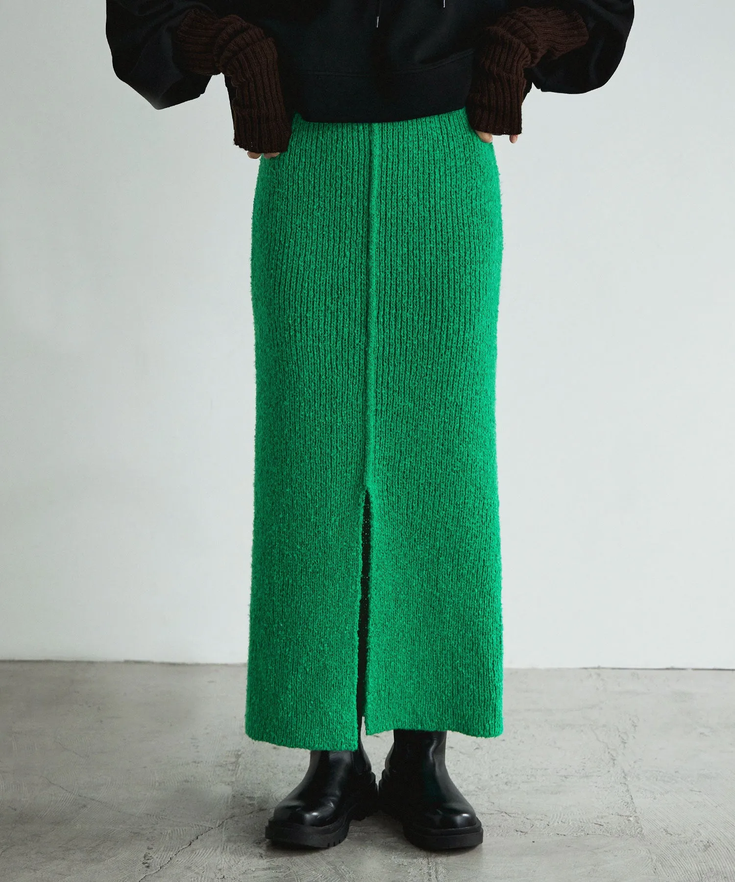 Boucle knit tight skirt