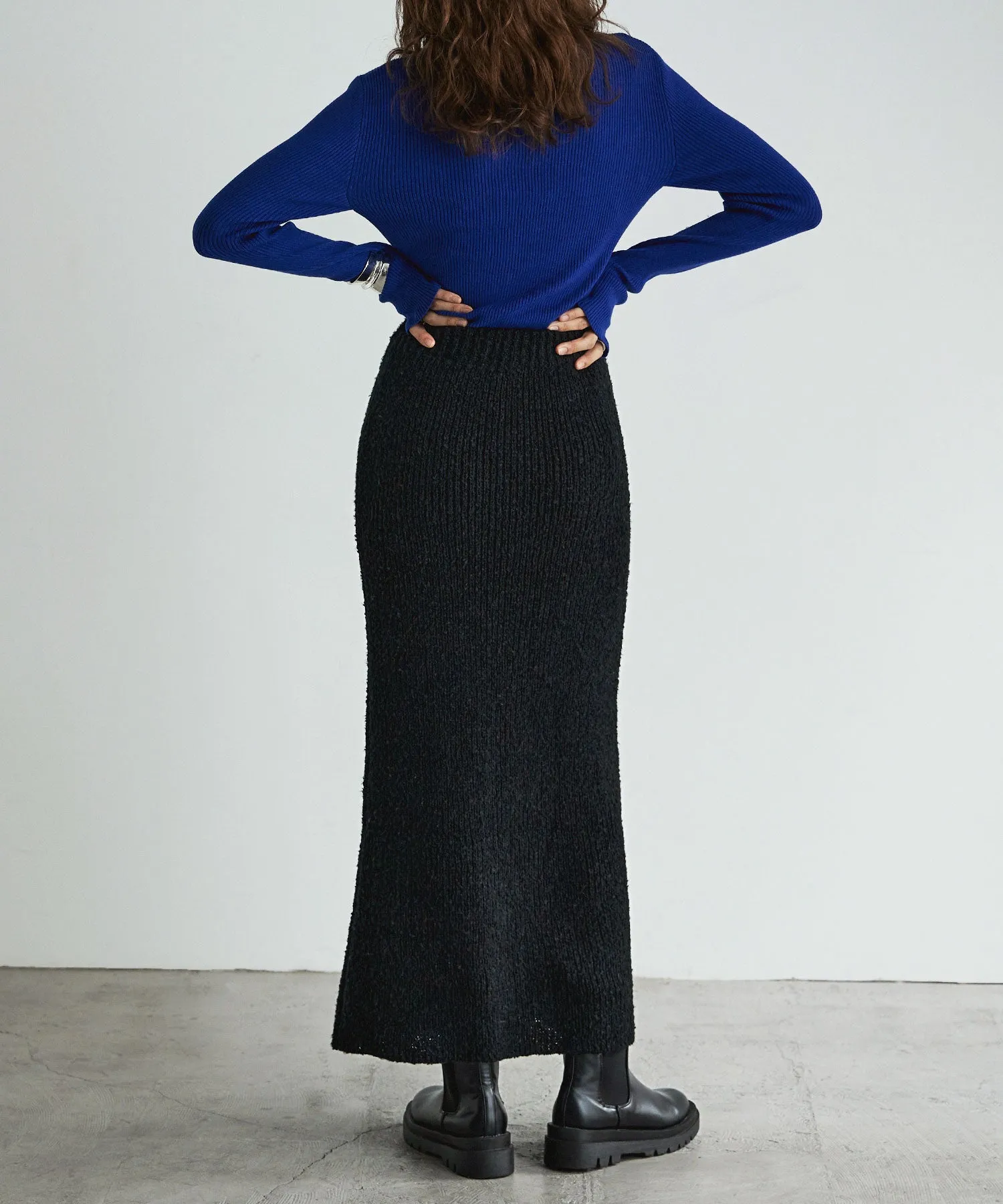 Boucle knit tight skirt