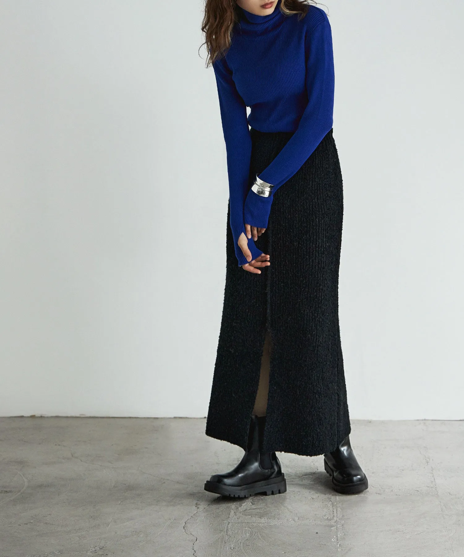 Boucle knit tight skirt