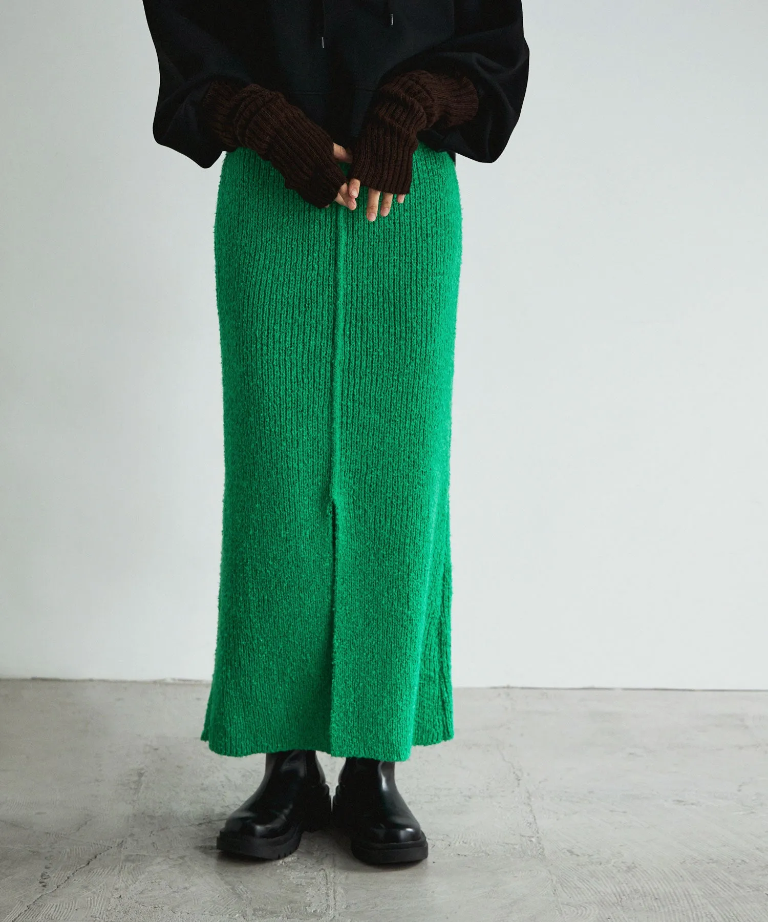 Boucle knit tight skirt
