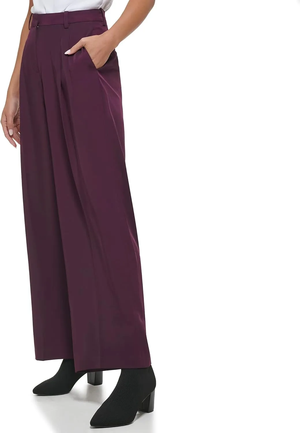 Calvin Klein Women's Misses Solid Crepe Pleated Straight Leg Pant (Standard and Plus Size)