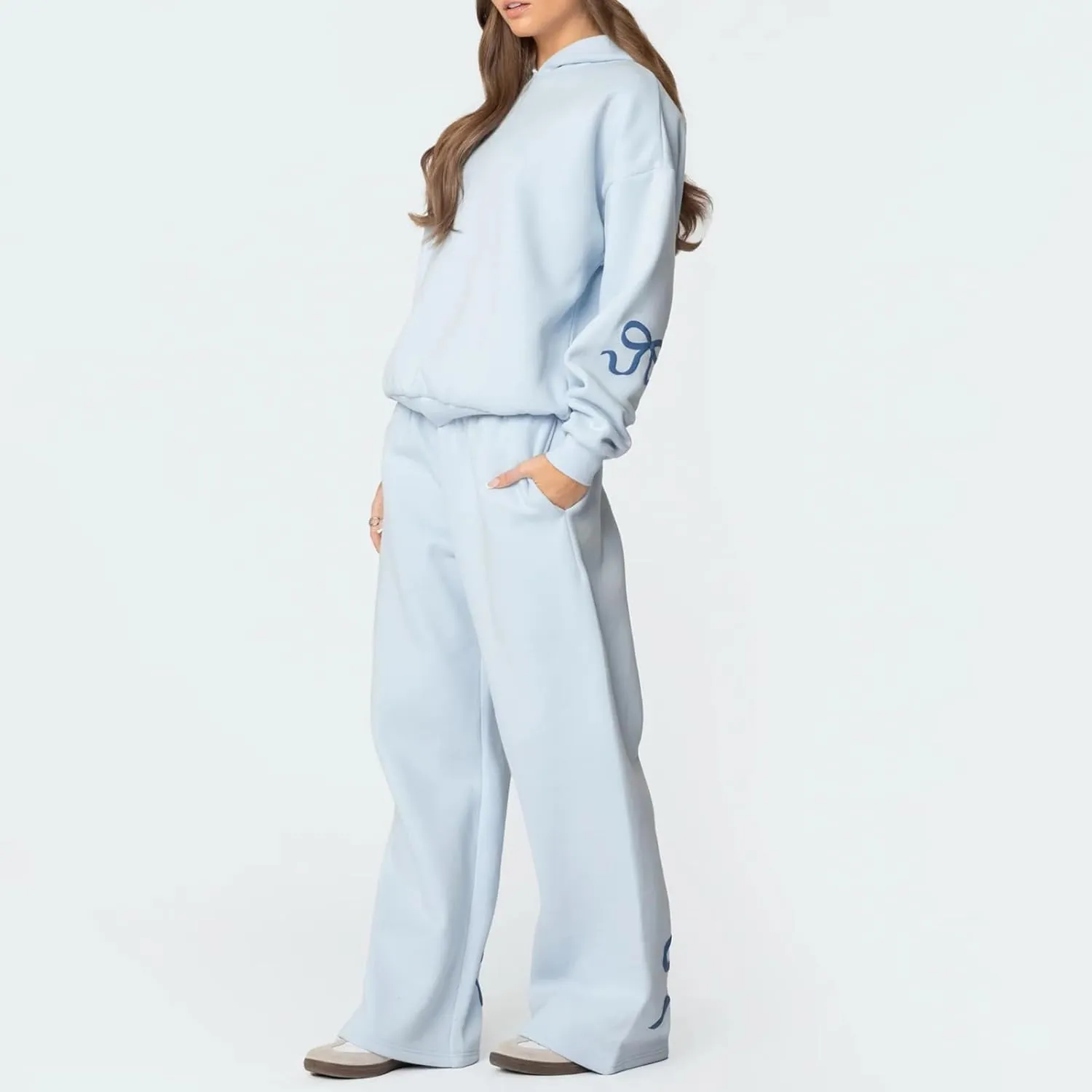 Karwuiio Women Bow Print 2 Piece Outfits Long Sleeve Oversized Sweatshirt Hoodie Wide Leg Sweatpants Set Sweatsuits