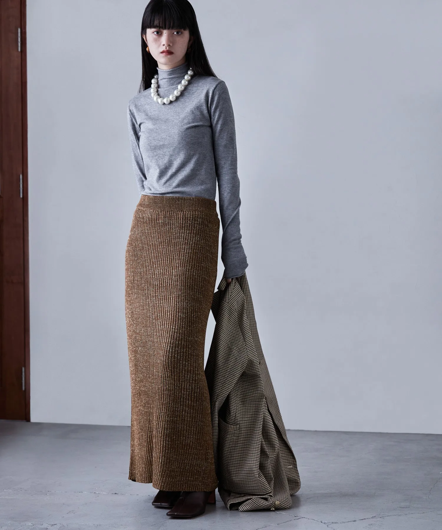 Lame knit tight skirt