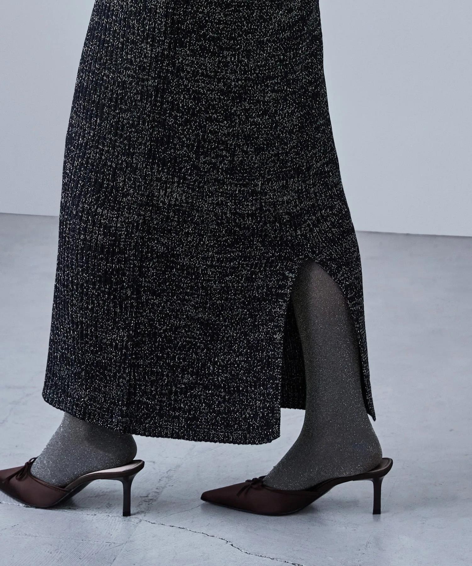 Lame knit tight skirt