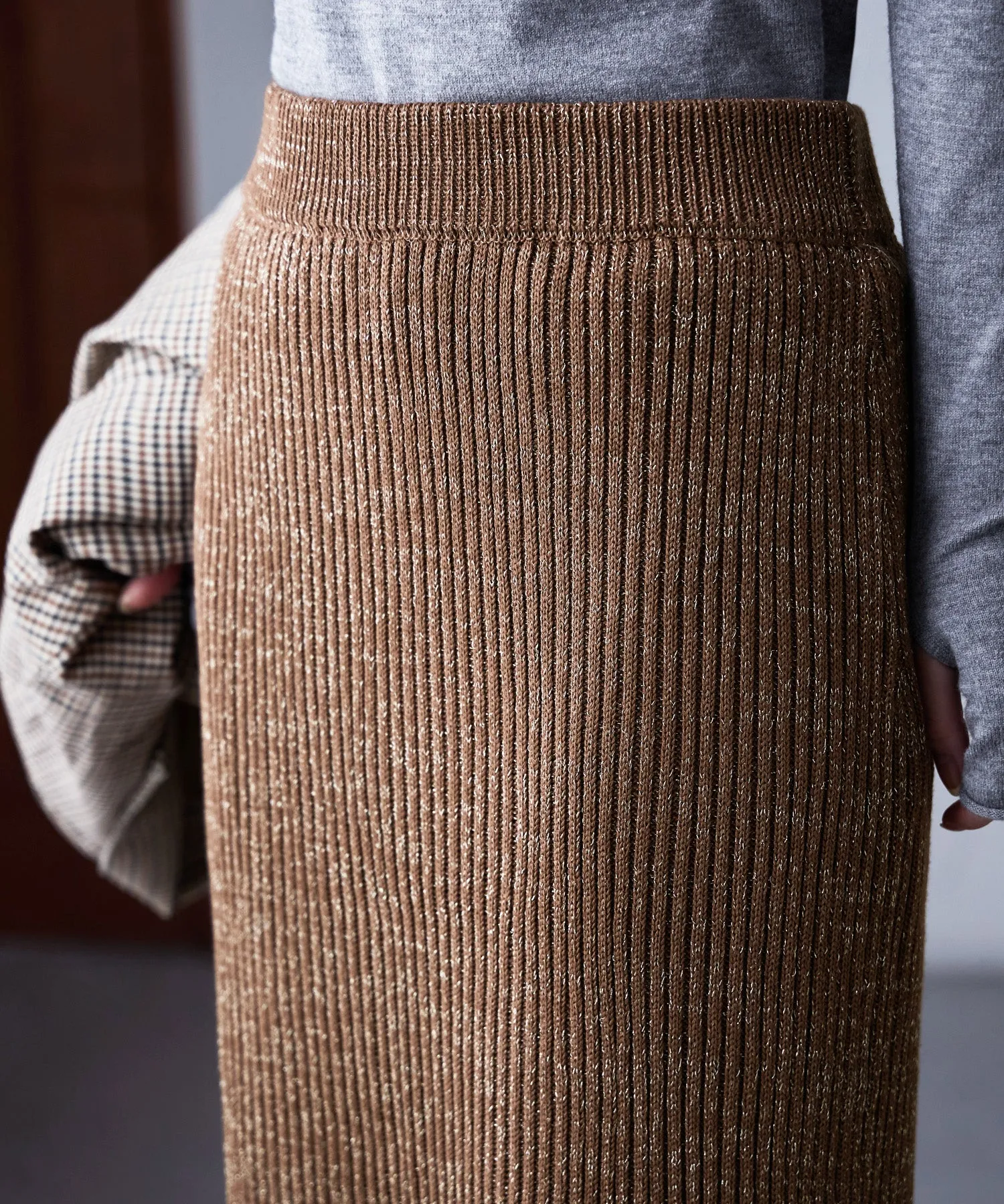 Lame knit tight skirt