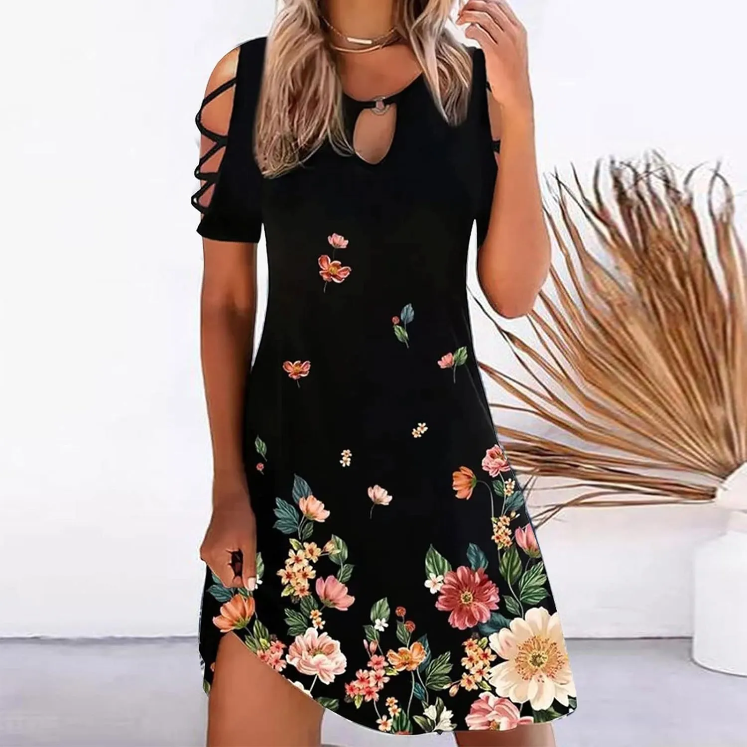 Womens Bohemian Floral Sundress Hollow Short Dresses Cold Shoulder Mini Dress Island Vacation Summer Outfits 2023
