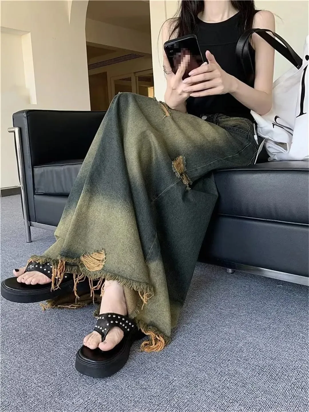 Women's Vintage Ripped Holes Maxi Jeans Skirts with Pockets High Waisted Retro Washed Denim Skirt